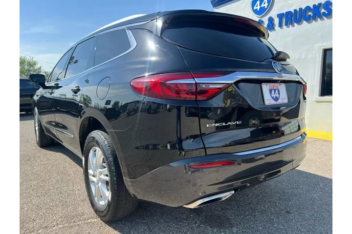 2020 Enclave Essence FWD image 5