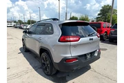 $10980 : 2018 Cherokee Latitude FWD thumbnail