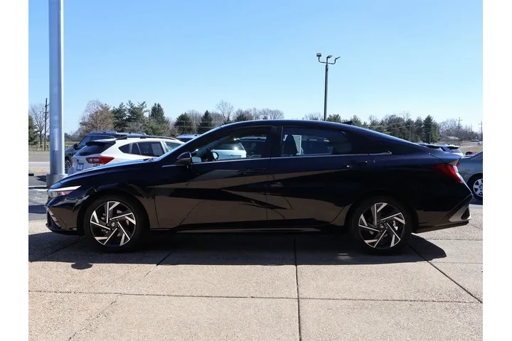 $23289 : Hyundai ELANTRA Hybrid 2024 image 3