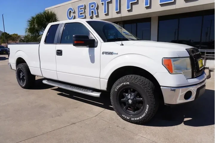 $15588 : Ford F-150 2011 4x2 XLT 4dr image 1
