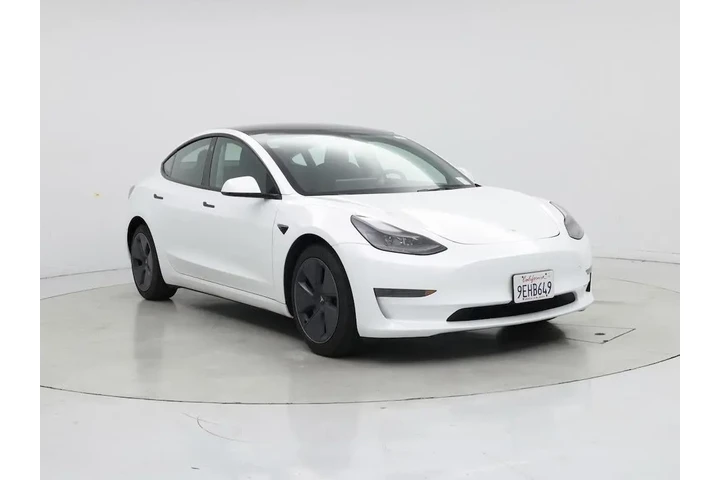 $25998 : Tesla Model 3 2023 4dr Sedan image 1