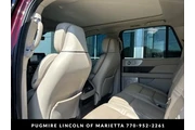 $39780 : Lincoln Navigator 2019 4x4 R thumbnail