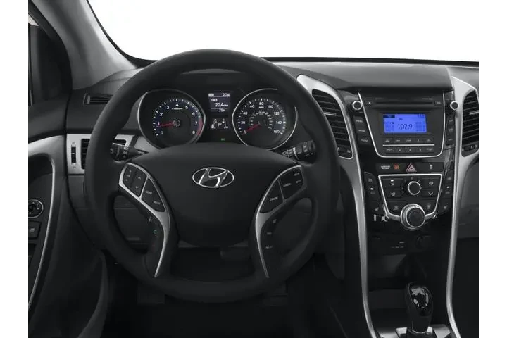 $11988 : Hyundai ELANTRA GT 2016 4dr image 6