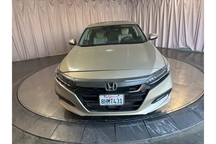 $20395 : Honda Accord 2018 Touring 4d image 2