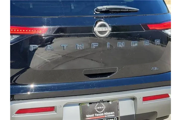 $34000 : Nissan Pathfinder 2023 SL 4d image 8