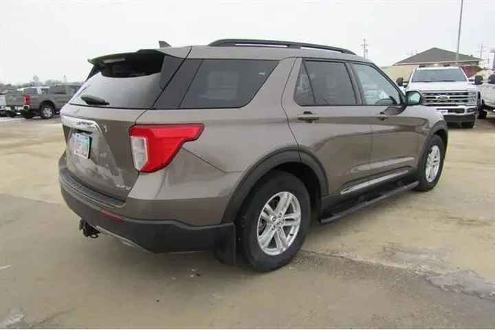 $23950 : Ford Explorer 2021 AWD XLT 4 image 5