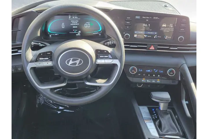 $21699 : Hyundai ELANTRA Hybrid 2025 image 4