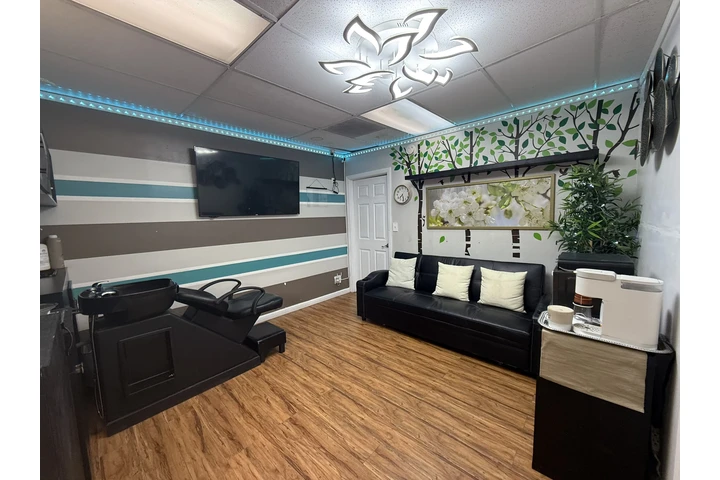 SPA ROOM RENT O COMISION image 9