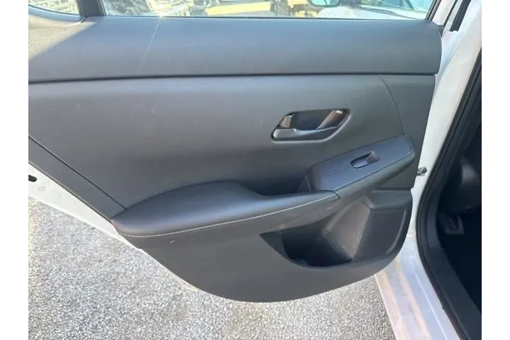 $18000 : Nissan Sentra 2024 SV 4dr Se image 10