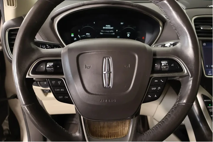 $19799 : Lincoln Nautilus 2019 Reserv image 3