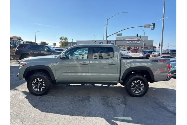$39498 : Toyota Tacoma 2022 4x4 SR5 V image 5