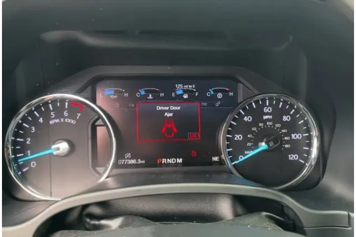 $27750 : Ford Expedition 2019 4x4 XLT image 5