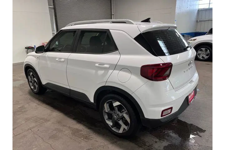 $14937 : Hyundai VENUE 2020 image 5