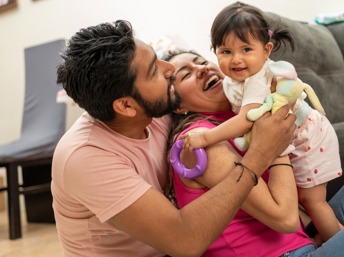 Las familias con hijos pueden calificar para créditos fiscales