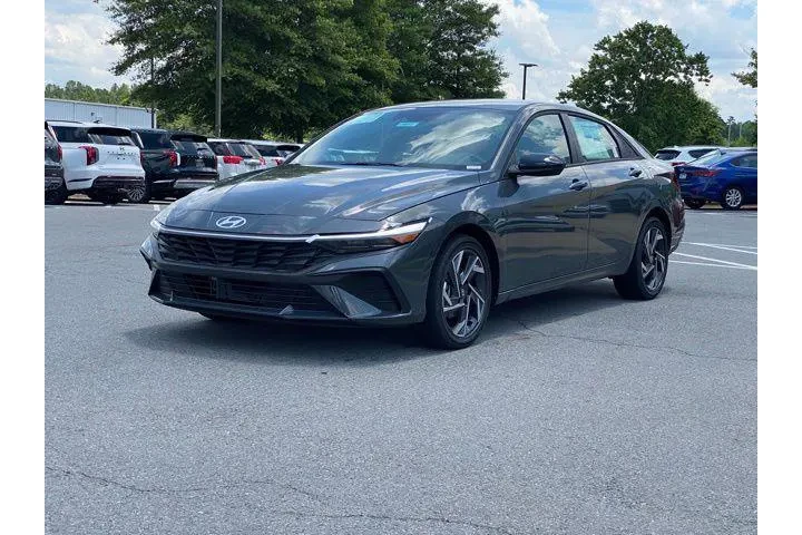 $23700 : Hyundai ELANTRA 2025 SEL Spo image 3