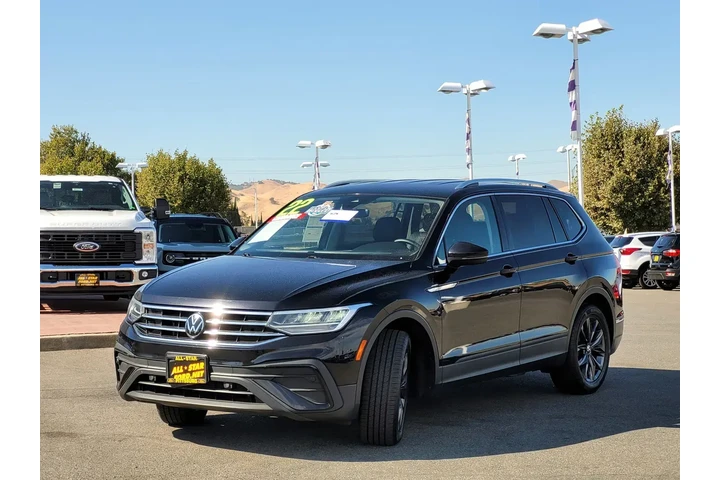$17000 : Volkswagen Tiguan 2022 SE 4d image 8
