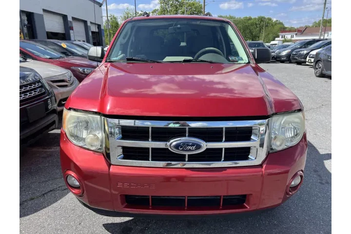 $7900 : 2009 Escape XLT image 3