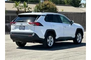$25410 : Toyota RAV4 2021 XLE 4dr SUV thumbnail