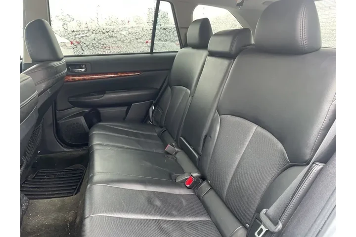 $5899 : Subaru Outback 2012 AWD 2.5i image 8