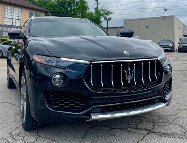 $23900 : 2018 Levante GranLusso image 6