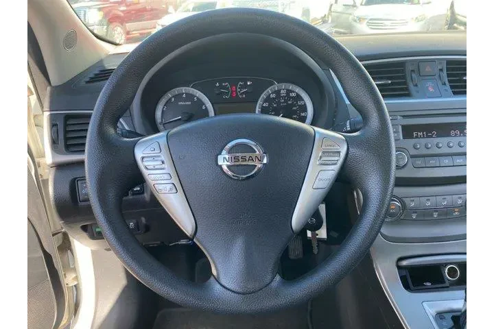 Nissan Sentra 2014 S 4dr Sed image 9