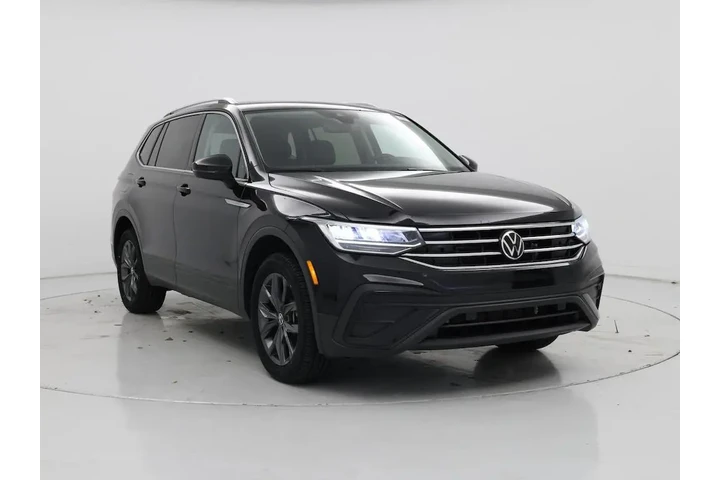 $22998 : Volkswagen Tiguan 2023 SE 4d image 1