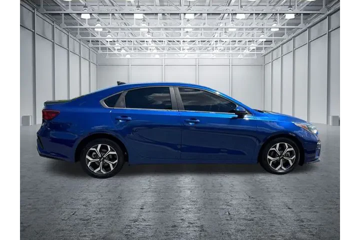 $15038 : Kia Forte 2020 LXS 4dr Sedan image 8