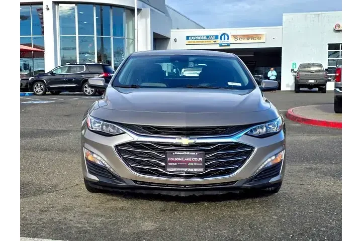 $21900 : Chevrolet Malibu 2024 LT 4dr image 2