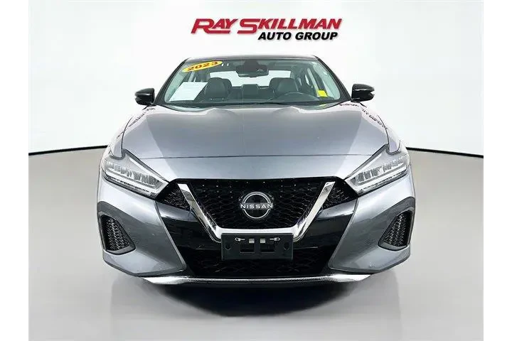 $23975 : Nissan Maxima 2023 3.5 SV 4d image 2