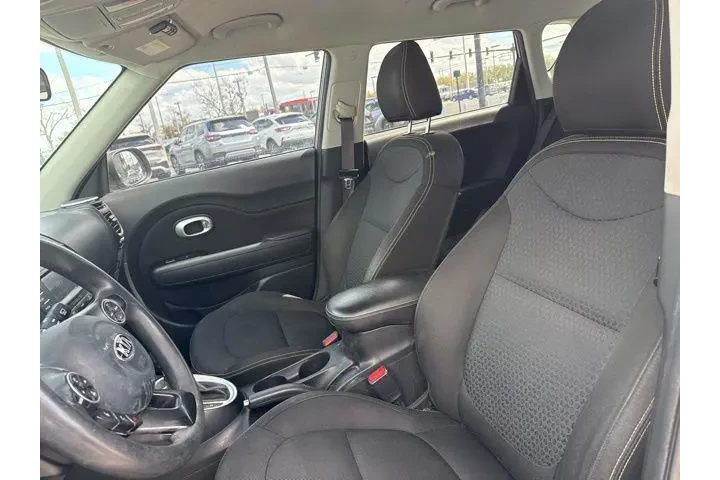 $9991 : Kia Soul 2016 + 4dr Crossove image 7