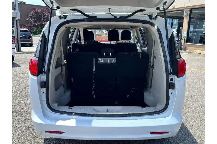 $10850 : Chrysler Voyager 2020 L 4dr image 9