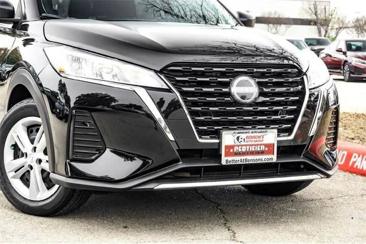 $20599 : Nissan Kicks Play 2025 S 4dr image 3