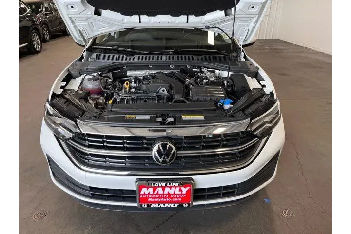 $20553 : Volkswagen Jetta 2023 SE 4dr image 9