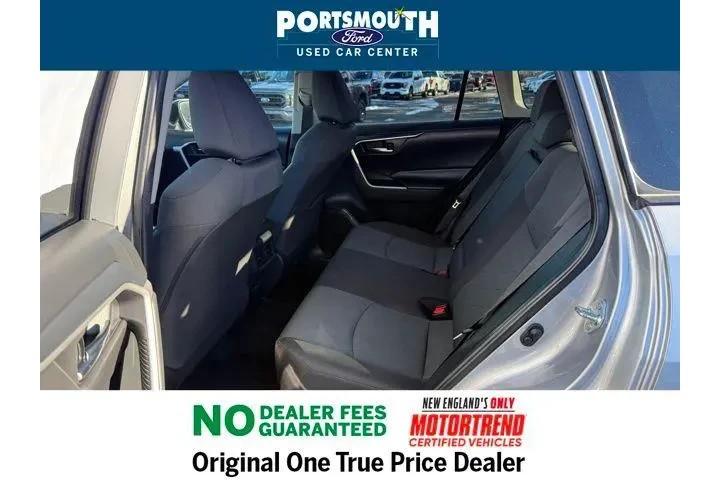 $28995 : Toyota RAV4 2024 AWD XLE 4dr image 5