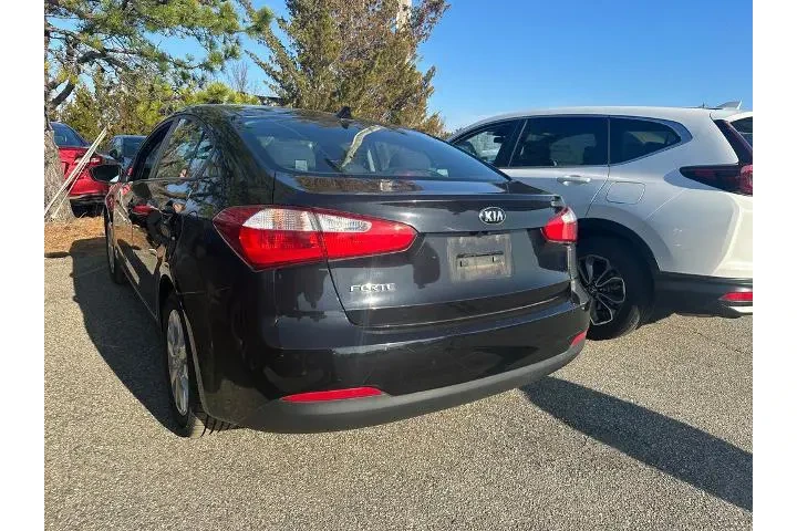 $10989 : Kia Forte 2016 LX 4dr Sedan image 3