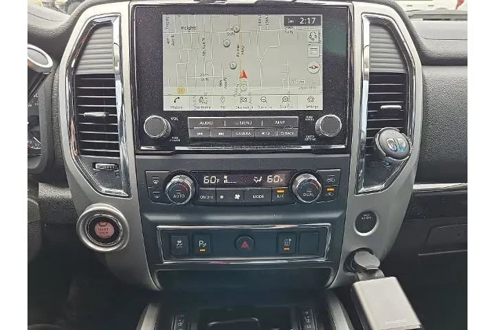 $27983 : Nissan Titan 2021 4x2 SV 4dr image 4