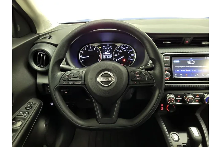 $18998 : Nissan Kicks 2023 S 4dr Cros image 10