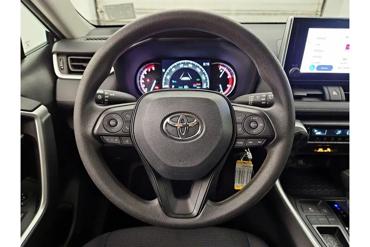 $28998 : Toyota RAV4 2024 LE 4dr SUV image 10