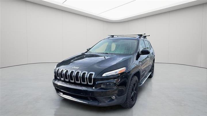 2018 Cherokee LATITUDE PLUS image 4