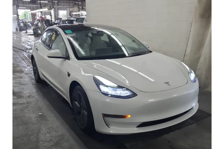 $25000 : 2022 Model 3 image 4