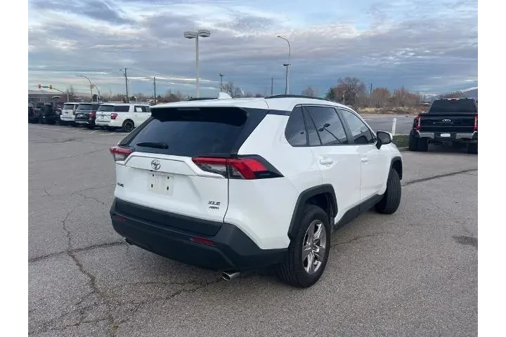 $23898 : Toyota RAV4 2023 AWD XLE 4dr image 6