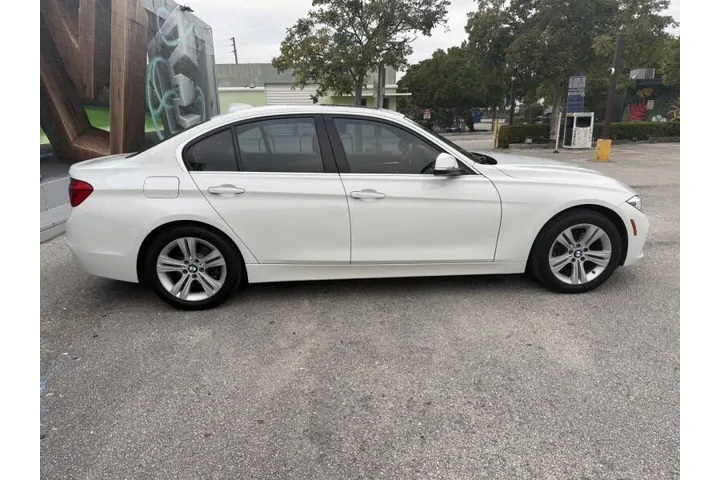 $13495 : 2018 BMW 3 Series 330i image 7