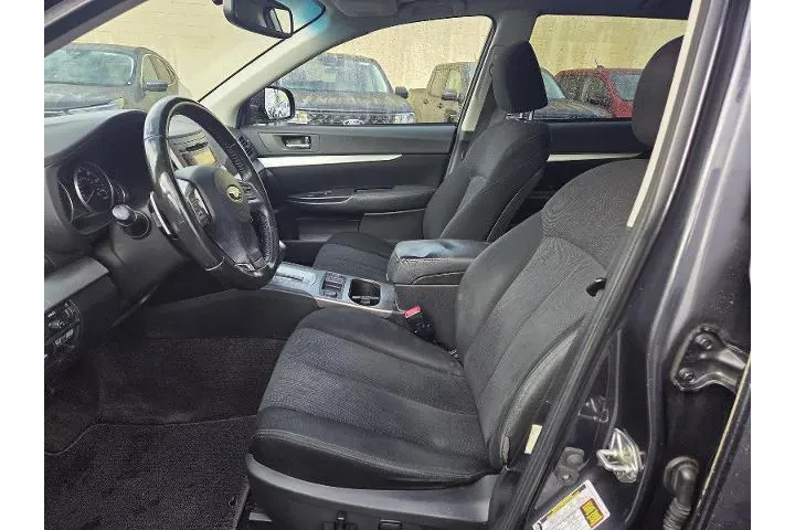 $10950 : Subaru Outback 2013 AWD 2.5i image 3
