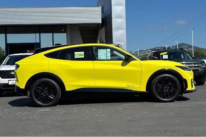 $39065 : Ford Mustang Mach-E 2025 AWD image 3