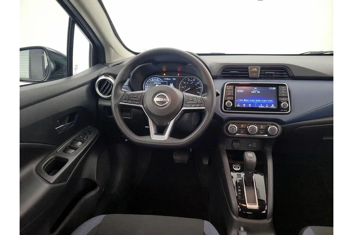 $18998 : Nissan Versa 2025 SV 4dr Sed image 10