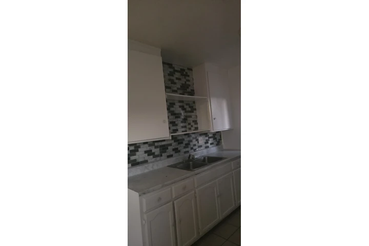 $2000 : Renta Con económico. image 2