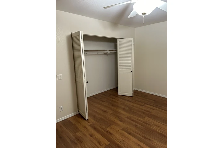 $750 : DOS CUARTOS DE RENTA image 1