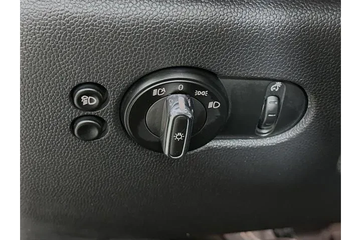 $29000 : MINI Convertible 2023 Cooper image 10