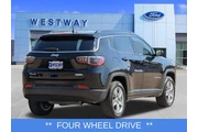 $20719 : Jeep Compass 2022 4x4 Latitu thumbnail
