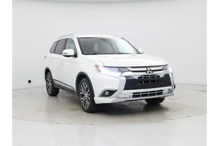 $13998 : Mitsubishi Outlander 2018 AW image 1